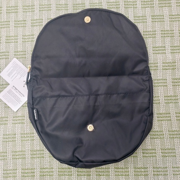 Lululemon All Night Festival Bag 5L Black Gold Accents - Picture 3 of 6